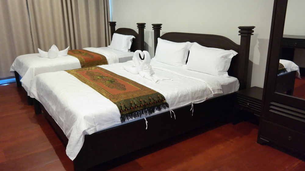 PhuBachiang Golf&Resort Pakse Bagian luar foto
