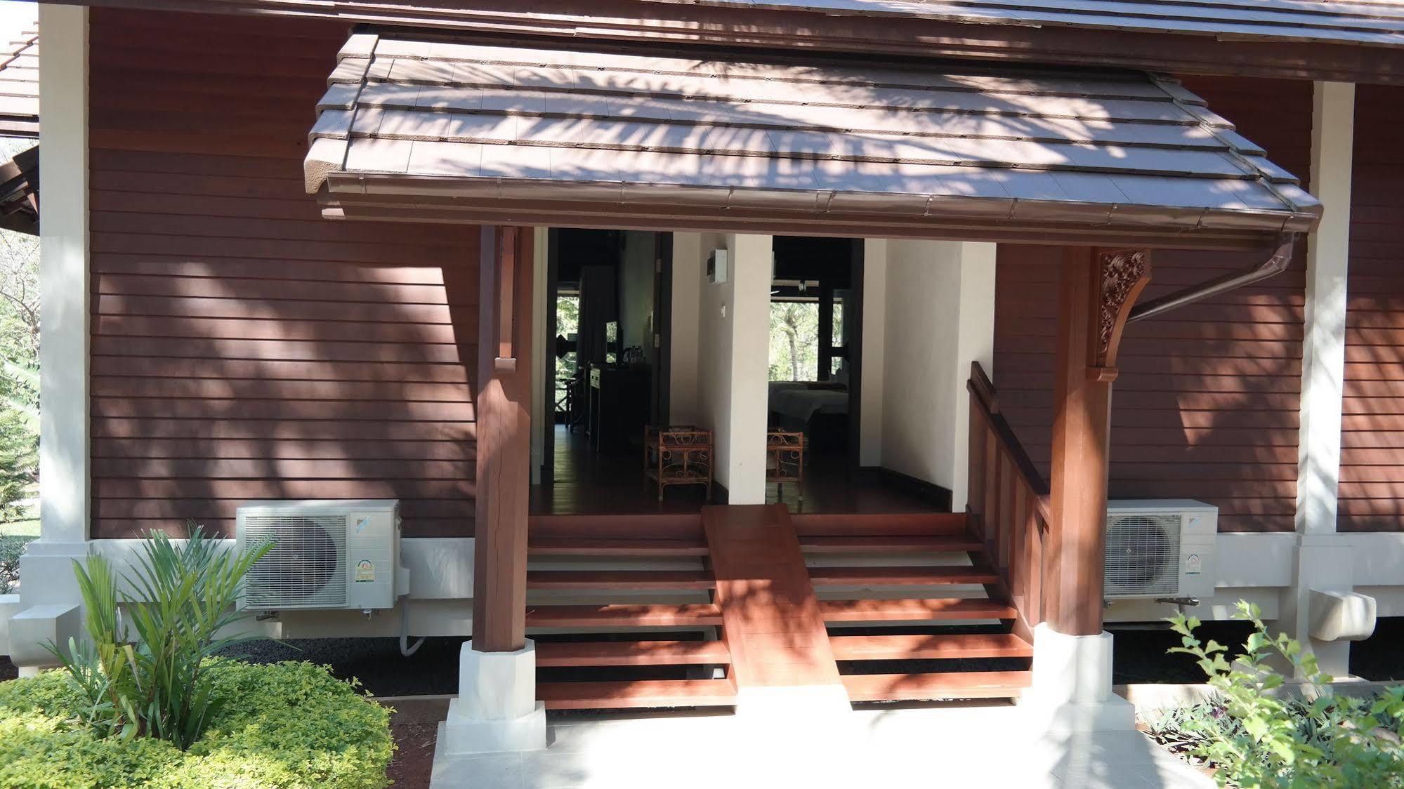 PhuBachiang Golf&Resort Pakse Bagian luar foto