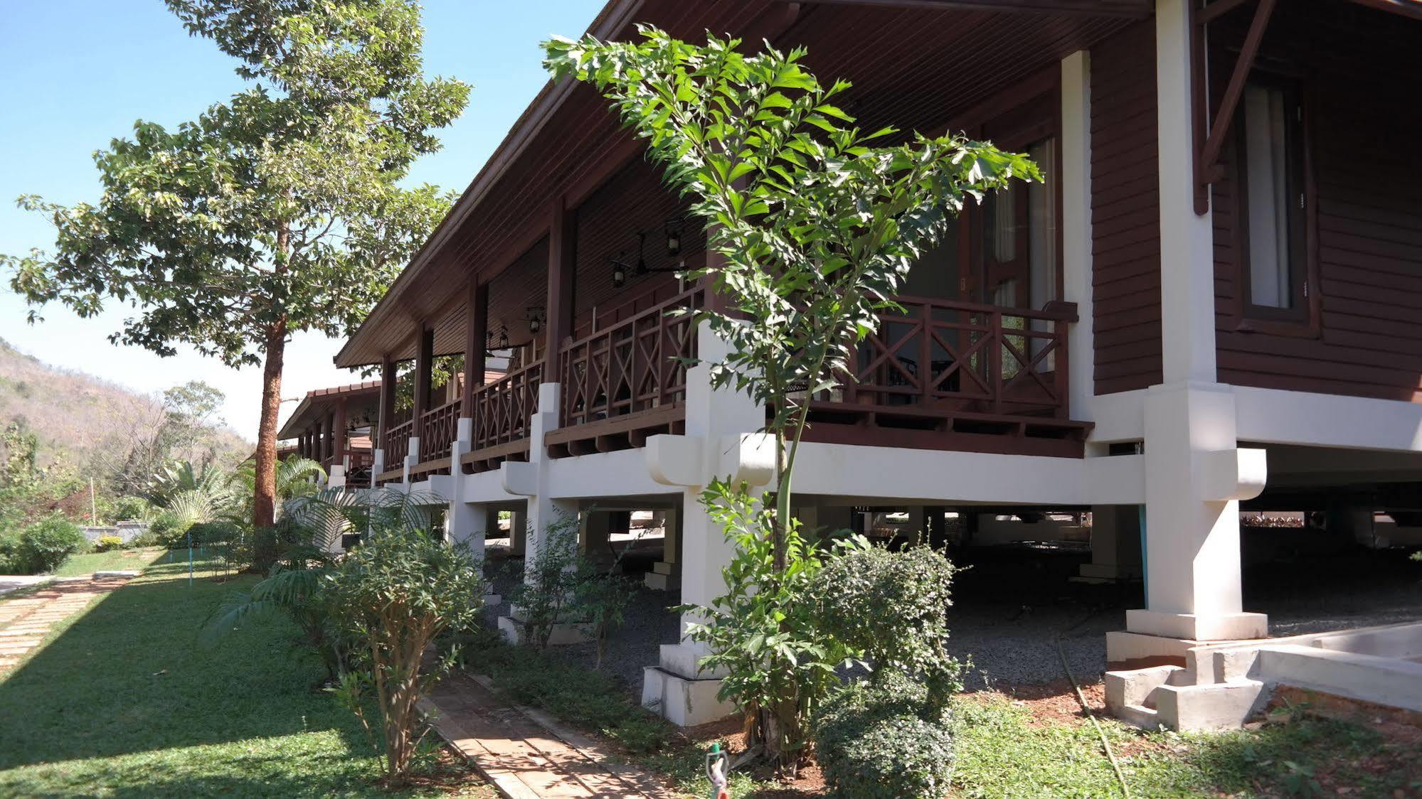 PhuBachiang Golf&Resort Pakse Bagian luar foto
