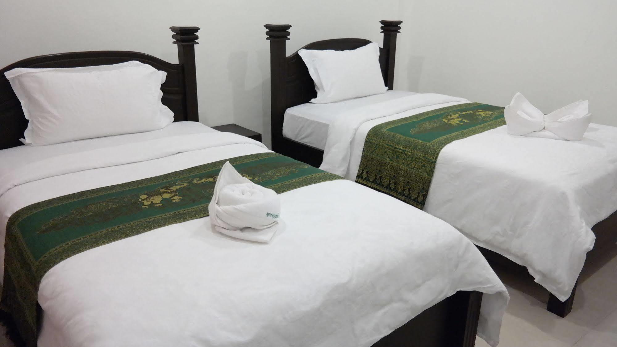 PhuBachiang Golf&Resort Pakse Bagian luar foto