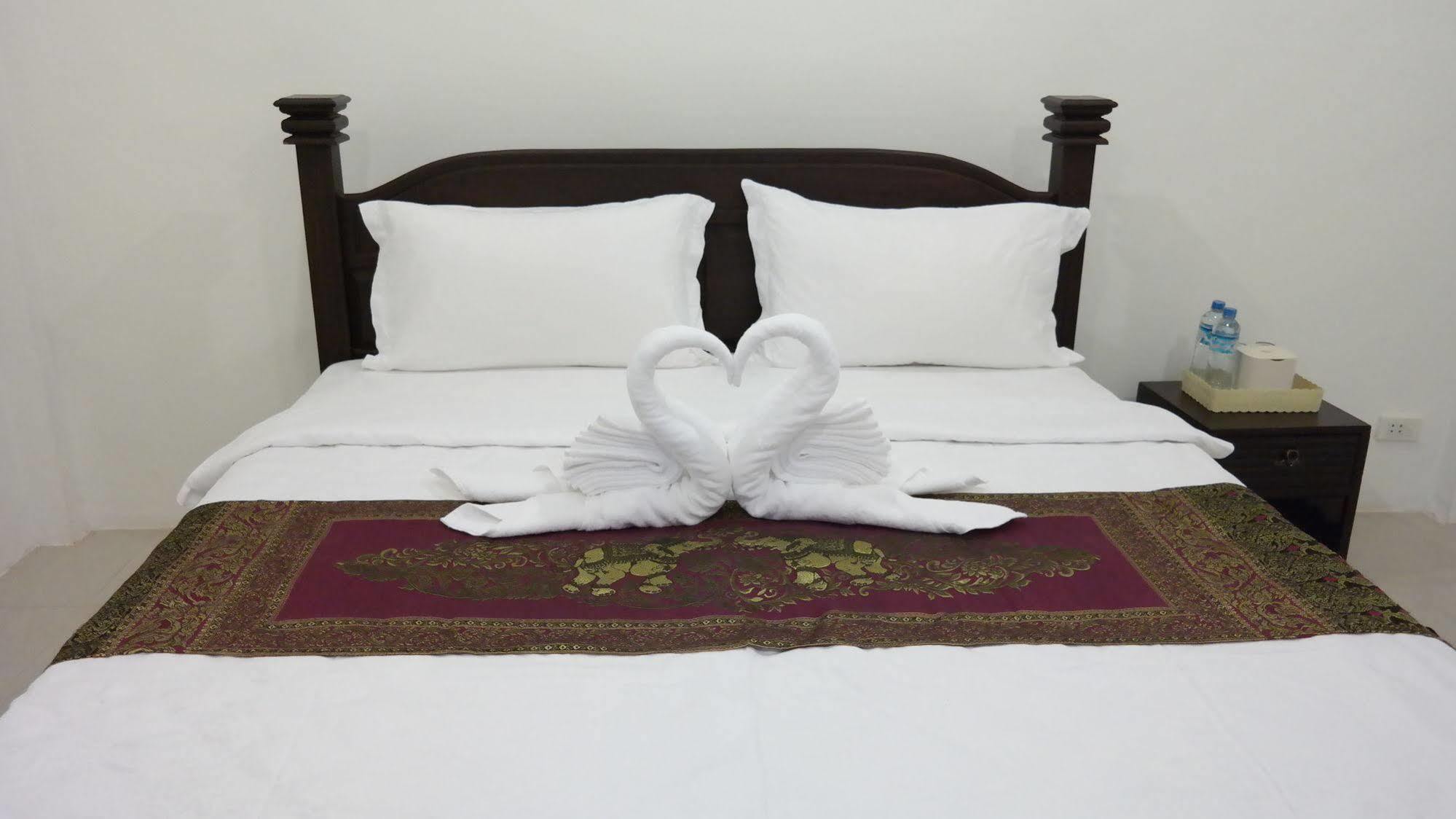 PhuBachiang Golf&Resort Pakse Bagian luar foto