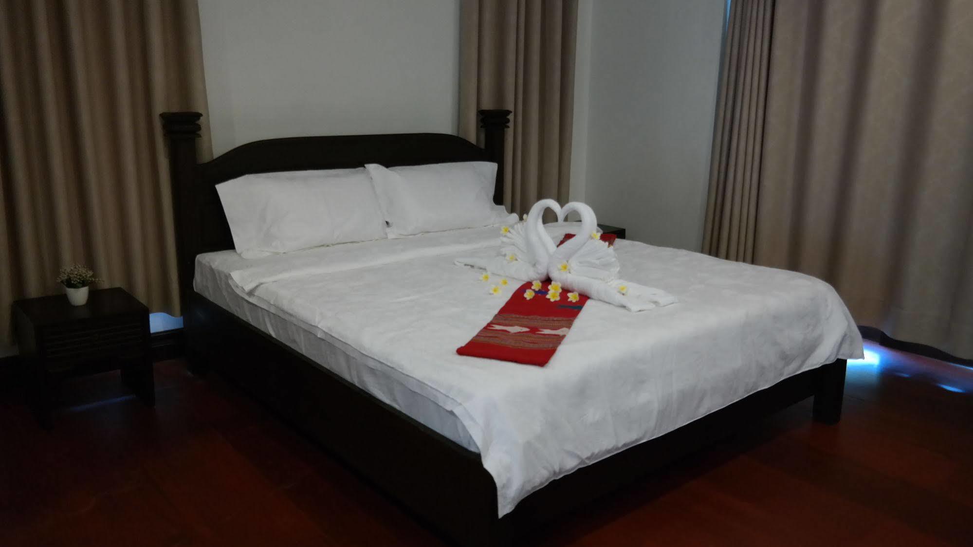 PhuBachiang Golf&Resort Pakse Bagian luar foto