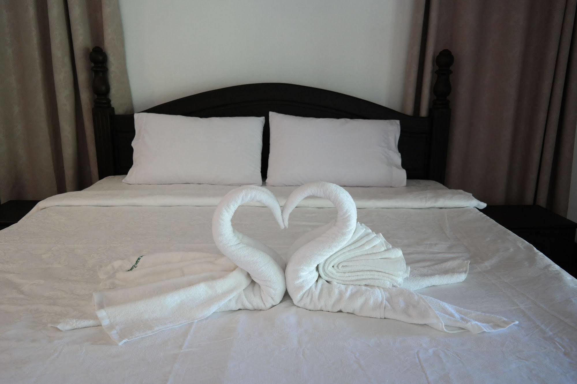 PhuBachiang Golf&Resort Pakse Bagian luar foto