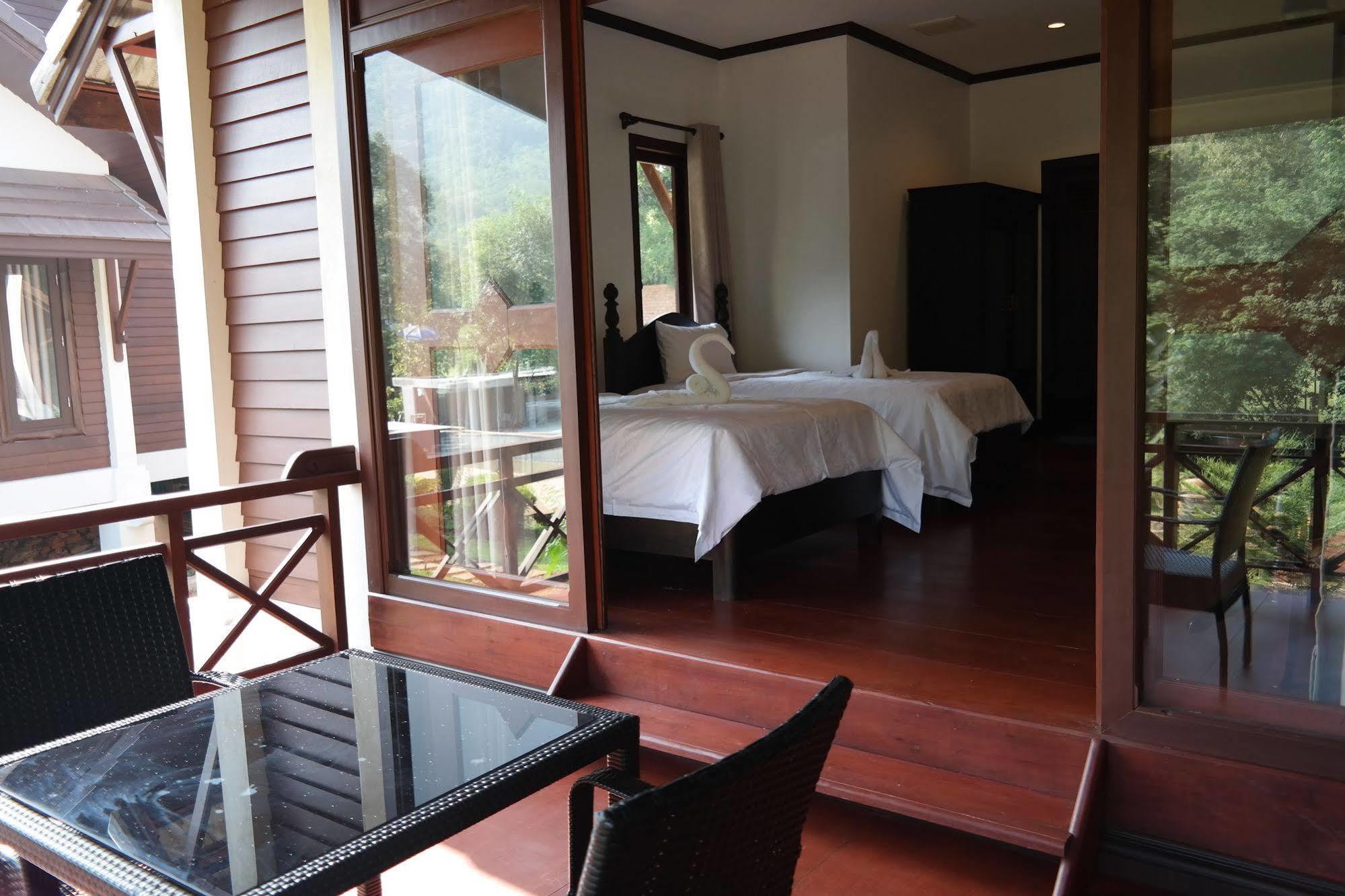PhuBachiang Golf&Resort Pakse Bagian luar foto